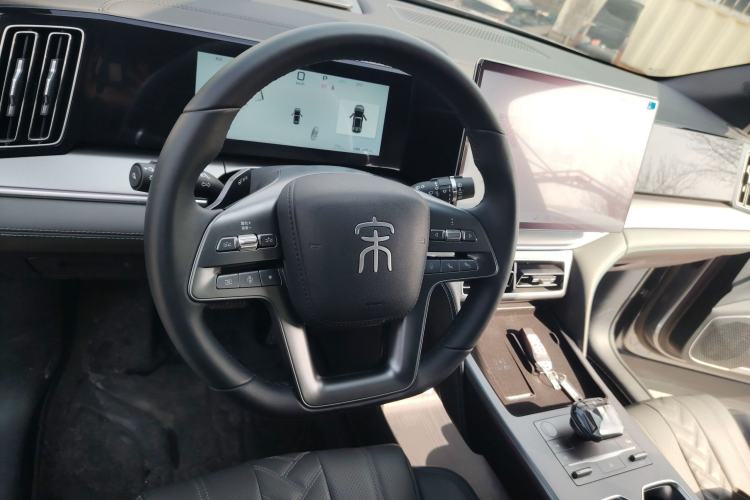 Used BYD Song L DM-i 2025 Intelligent Driving Version 112 km Beyond-Range Type Steering Wheel