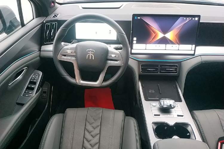 Used BYD Song L DM-i 2025 Intelligent Driving Version 112 km Beyond-Range Type Steering Wheel