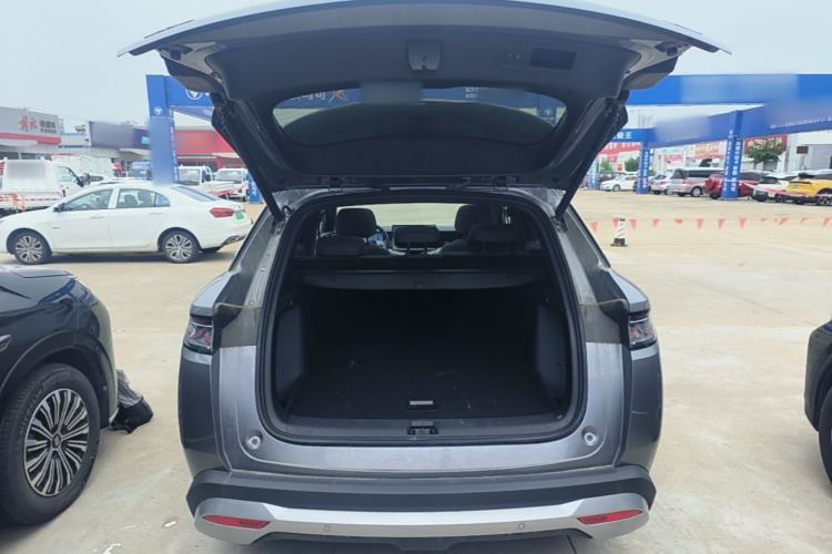 Used BYD Song L DM-i 2025 Intelligent Driving Version 160 km Beyond-Range Type Trunk