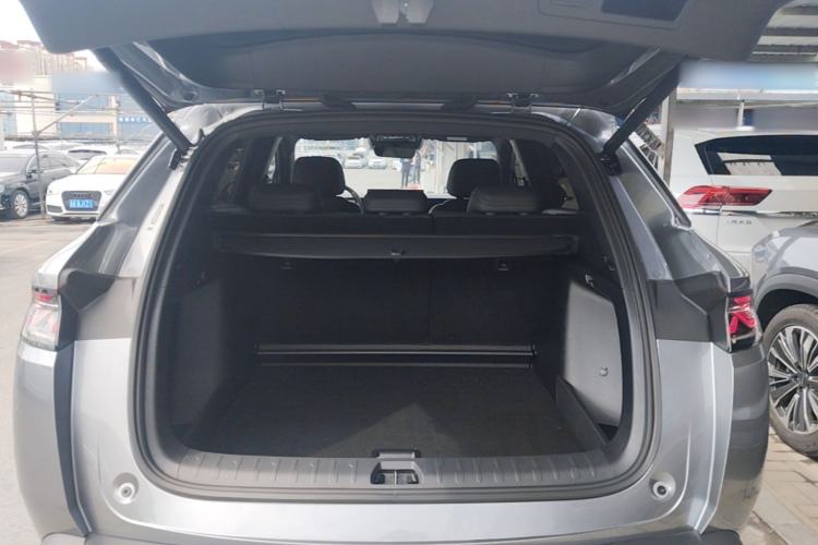 Used BYD Song L DM-i 2025 Intelligent Driving Version 160 km Beyond-Range Type Trunk