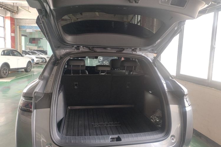 Used BYD Song L DM-i 2025 Intelligent Driving Version 112 km Beyond-Range Type Trunk