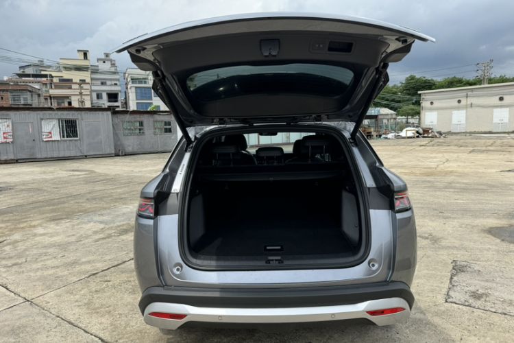 Used BYD Song L DM-i 2025 Intelligent Driving Version 160 km Beyond-Range Type Trunk
