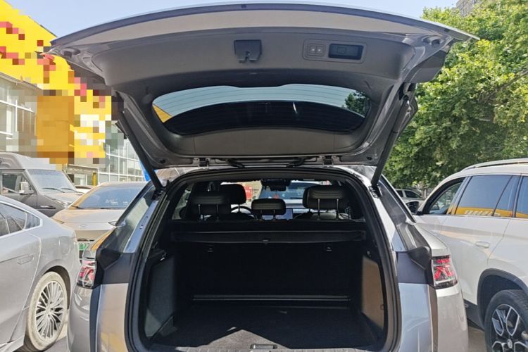 Used BYD Song L DM-i 2025 Intelligent Driving Version 112 km Beyond-Range Type Trunk