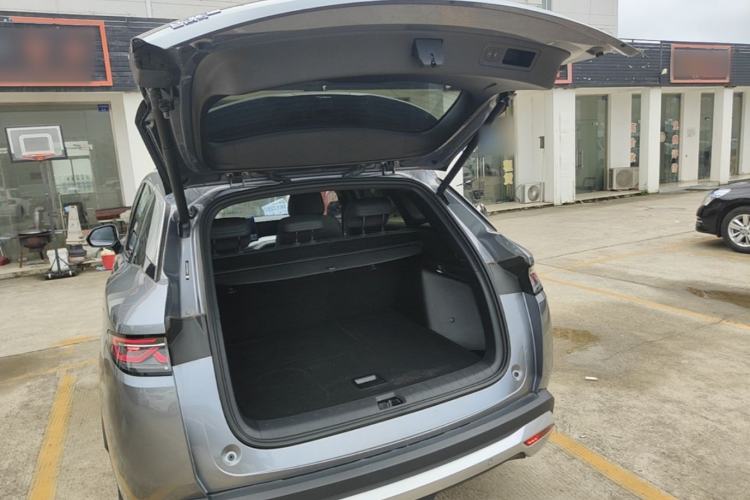 Used BYD Song L DM-i 2025 Intelligent Driving Version 160 km Beyond-Range Type Trunk