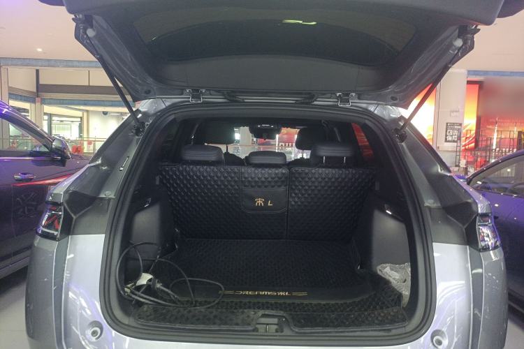 Used BYD Song L DM-i 2025 Intelligent Driving Version 112 km Leading Trim Trunk