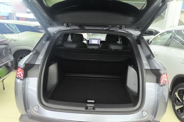 Used BYD Song L DM-i 2025 Intelligent Driving Version 160 km Beyond-Range Type Trunk