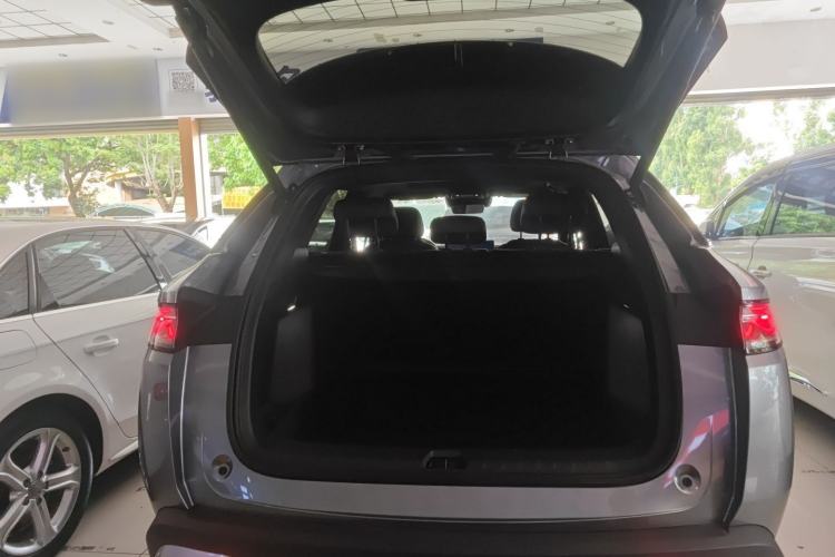 Used BYD Song L DM-i 2025 Intelligent Driving Version 112 km Beyond-Range Type Trunk