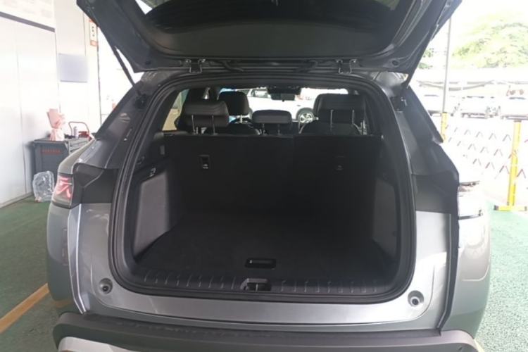 Used BYD Song L DM-i 2025 Intelligent Driving Version 112 km Leading Trim Trunk