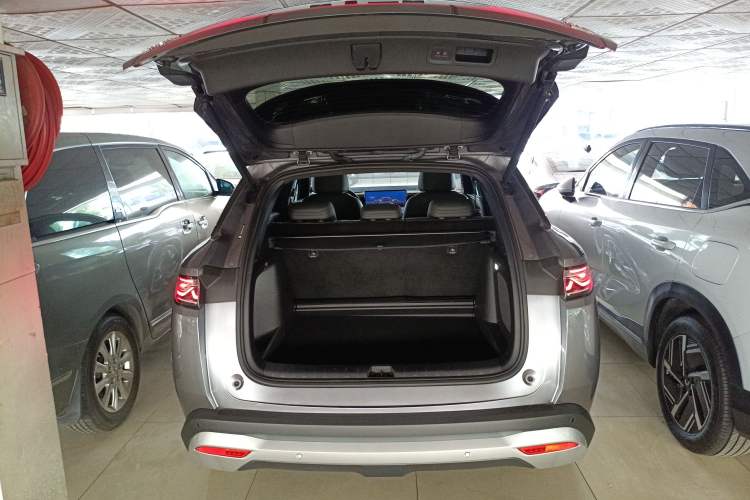 Used BYD Song L DM-i 2025 Intelligent Driving Version 160 km Excellence Edition Trunk