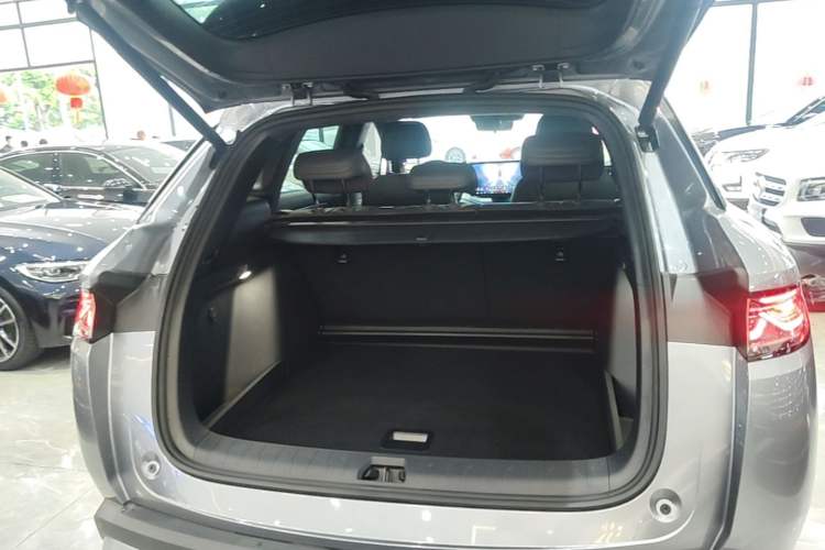 Used BYD Song L DM-i 2025 Intelligent Driving Version 112 km Beyond-Range Type Trunk