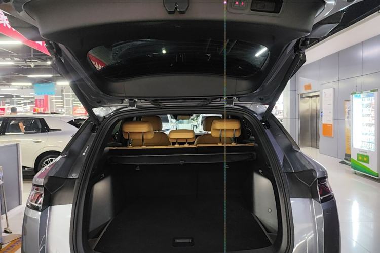 Used BYD Song L DM-i 2025 Intelligent Driving Version 160 km Beyond-Range Type Trunk