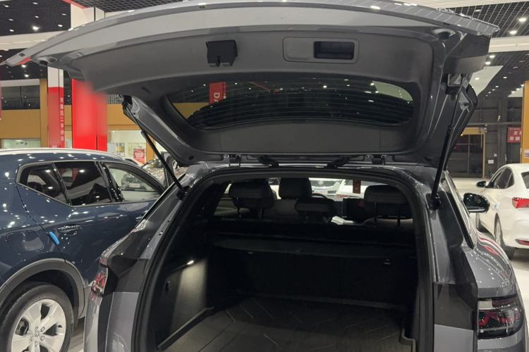 Used BYD Song L DM-i 2025 Intelligent Driving Version 112 km Leading Trim Trunk