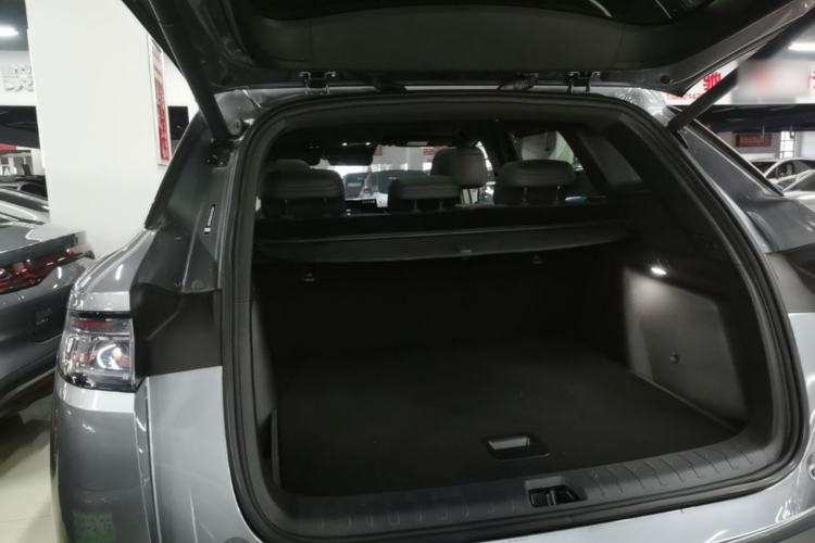 Used BYD Song L DM-i 2025 Intelligent Driving Version 160 km Beyond-Range Type Trunk