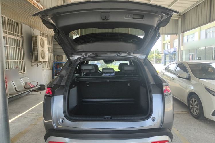 Used BYD Song L DM-i 2025 Intelligent Driving Version 160 km Beyond-Range Type Trunk