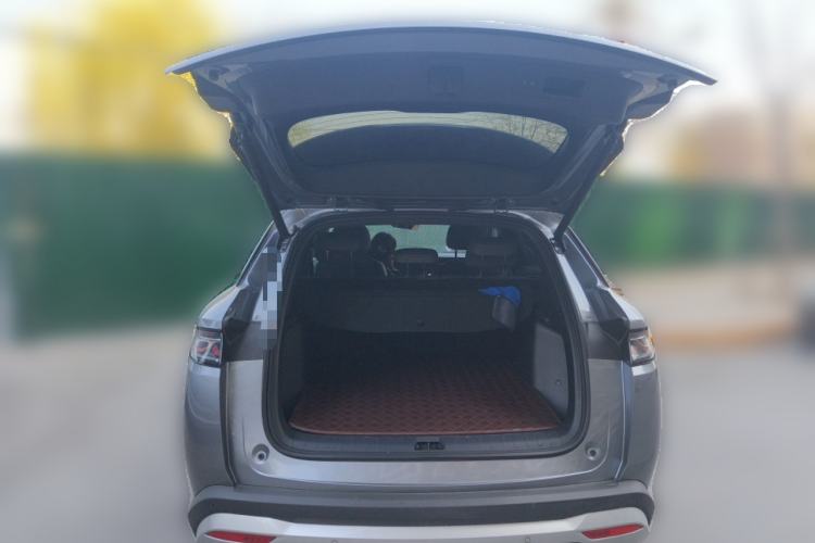 Used BYD Song L DM-i 2025 Intelligent Driving Version 112 km Beyond-Range Type Trunk