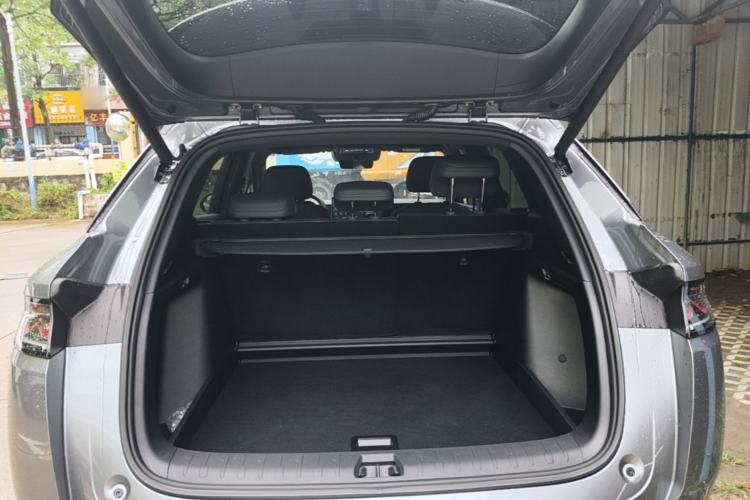 Used BYD Song L DM-i 2025 Intelligent Driving Version 112 km Beyond-Range Type Trunk
