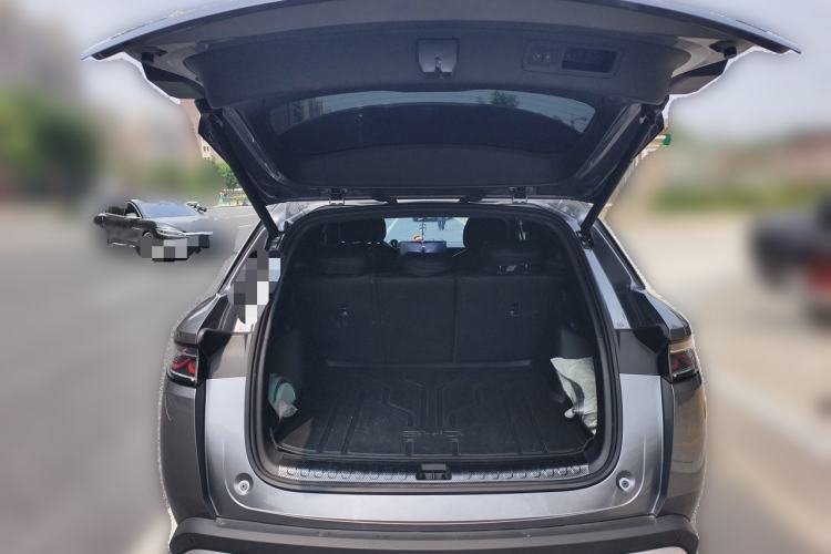 Used BYD Song L DM-i 2025 Intelligent Driving Version 160 km Beyond-Range Type Trunk