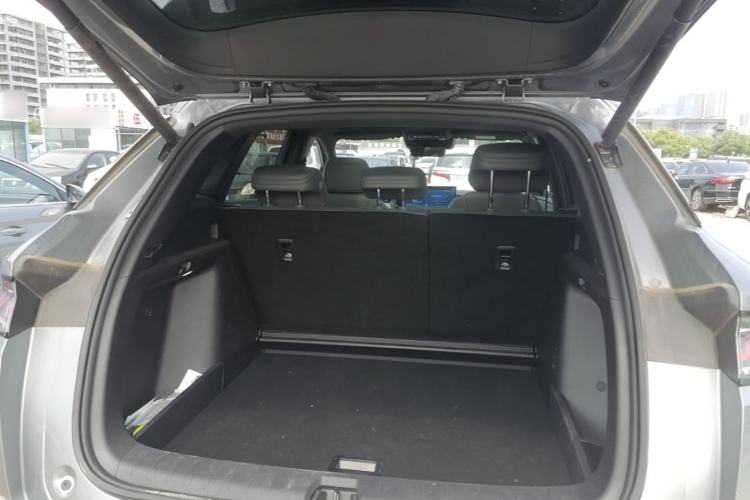Used BYD Song L DM-i 2025 Intelligent Driving Version 112 km Beyond-Range Type Trunk