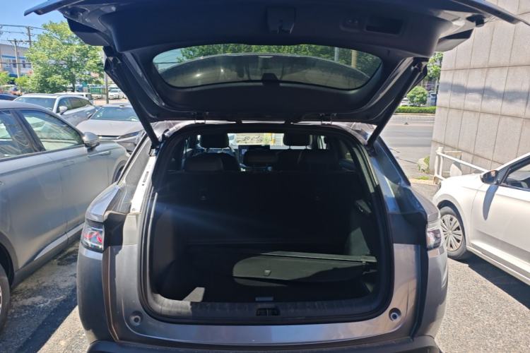 Used BYD Song L DM-i 2025 Intelligent Driving Version 160 km Beyond-Range Type Trunk