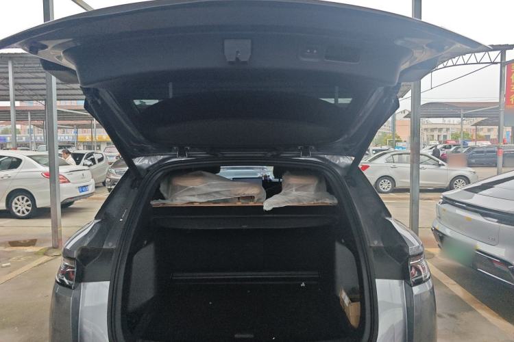 Used BYD Song L DM-i 2025 Intelligent Driving Version 112 km Beyond-Range Type Trunk