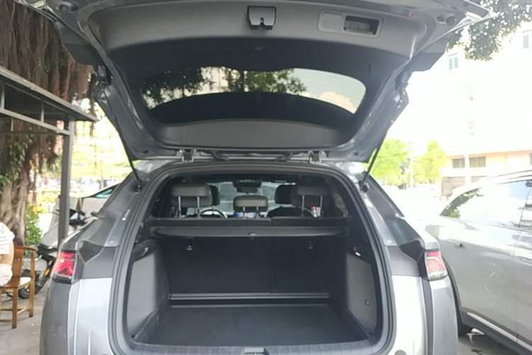 Used BYD Song L DM-i 2025 Intelligent Driving Version 112 km Leading Trim Trunk