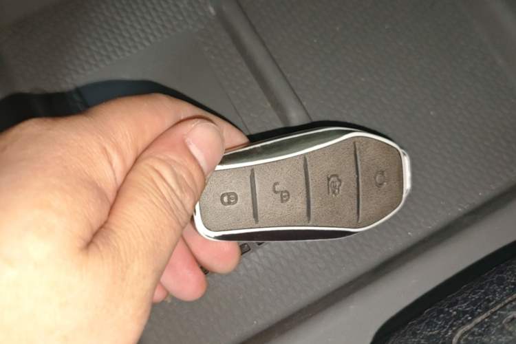 Used BYD Song L DM-i 2025 Intelligent Driving Version 112 km Leading Trim Vehicle Key