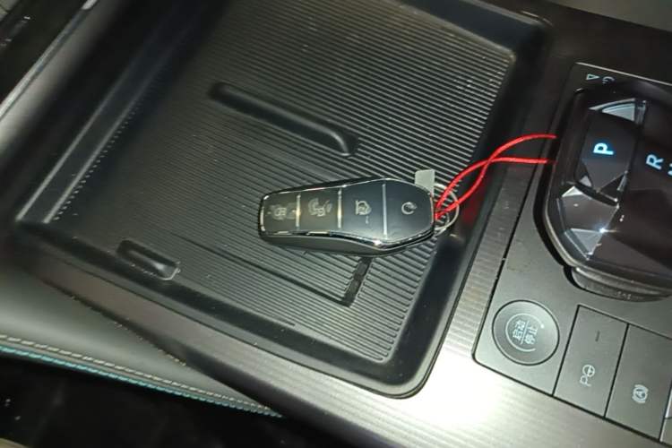 Used BYD Song L DM-i 2025 Intelligent Driving Version 112 km Leading Trim Vehicle Key