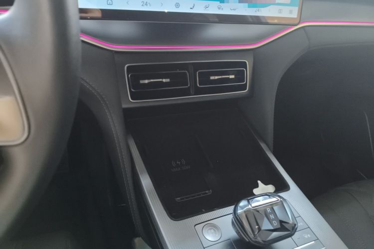 Used BYD Song L DM-i 2025 Intelligent Driving Version 112 km Beyond-Range Type Audio And AC Panel
