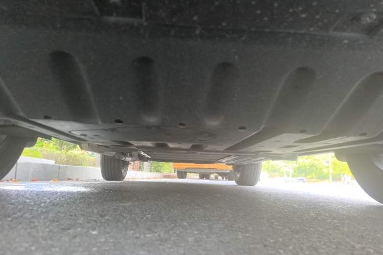 Used BYD Song L DM-i  Chassis Front