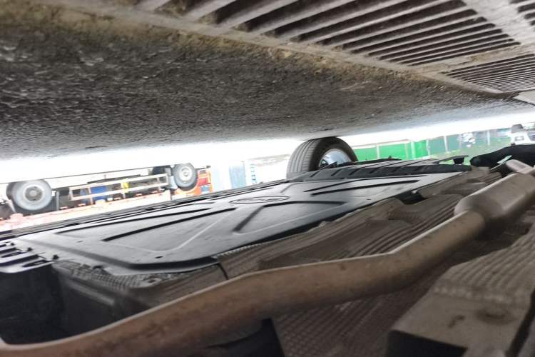 Used BYD Song L DM-i 2025 Intelligent Driving Version 112 km Leading Trim Chassis Front Right
