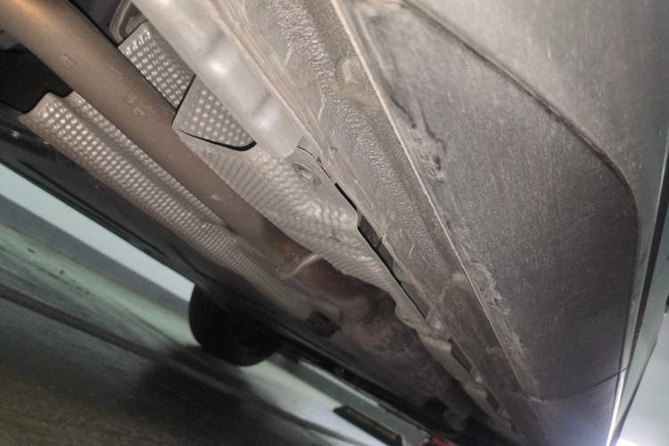 Used BYD Song L DM-i 2025 Intelligent Driving Version 160 km Beyond-Range Type Chassis Rear Right