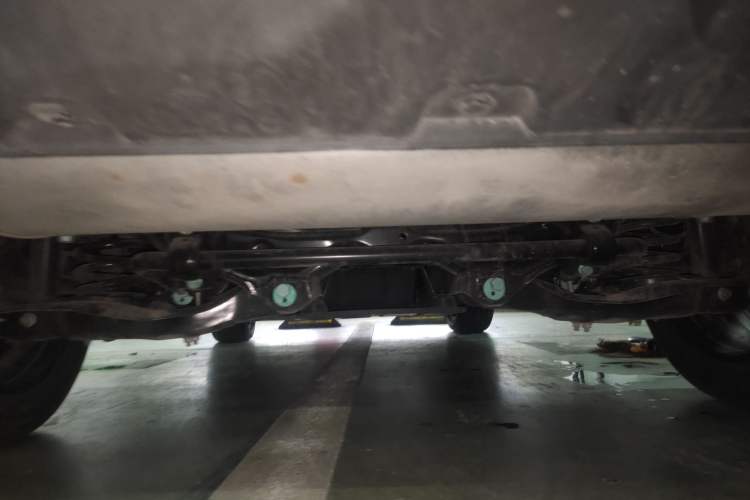 Used BYD Song L DM-i 2025 Intelligent Driving Version 160 km Beyond-Range Type Chassis Rear