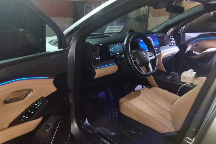 Used BYD Song L DM-i 2025 Intelligent Driving Version 112 km Beyond-Range Type Driver Seat