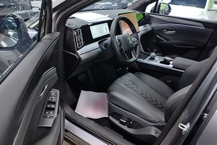 Used BYD Song L DM-i 2025 Intelligent Driving Version 160 km Beyond-Range Type Driver Seat