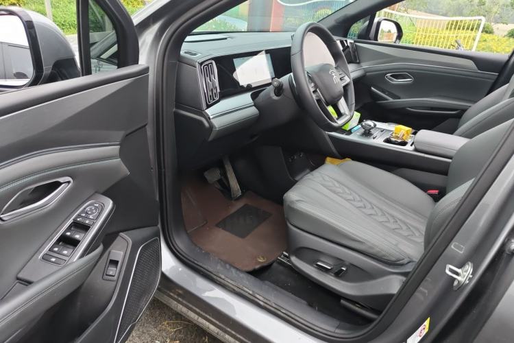 Used BYD Song L DM-i 2025 Intelligent Driving Version 112 km Beyond-Range Type Driver Seat
