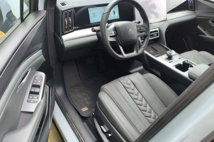 Used BYD Song L DM-i 2025 Intelligent Driving Version 160 km Beyond-Range Type Driver Seat