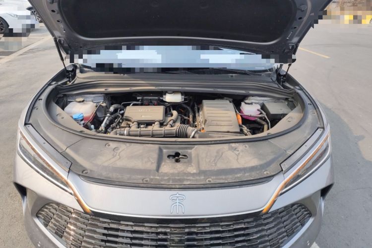 Used BYD Song L DM-i 2025 Intelligent Driving Version 112 km Beyond-Range Type Engine Bay