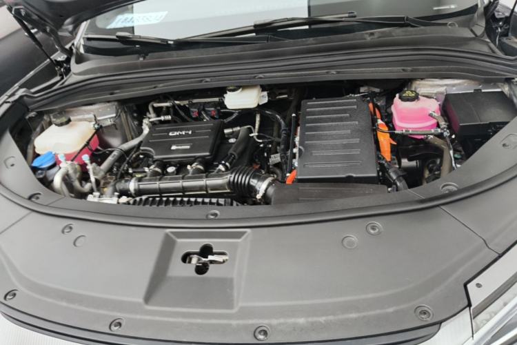 Used BYD Song L DM-i 2025 Intelligent Driving Version 160 km Beyond-Range Type Engine Bay