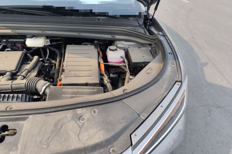 Used BYD Song L DM-i 2025 Intelligent Driving Version 112 km Beyond-Range Type Engine Bay Left