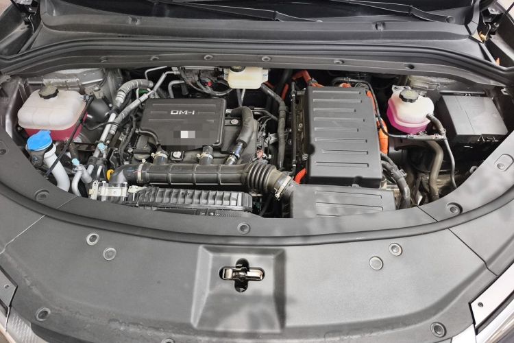 Used BYD Song L DM-i 2025 Intelligent Driving Version 112 km Leading Trim Engine Bay