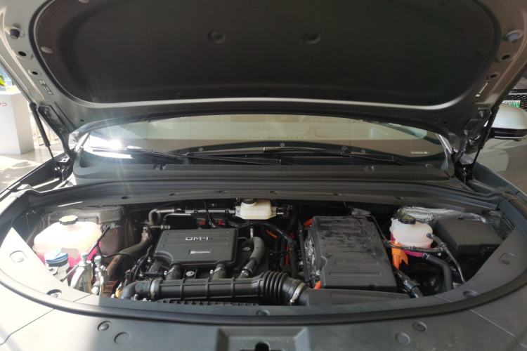 Used BYD Song L DM-i 2025 Intelligent Driving Version 160 km Excellence Edition Engine Bay