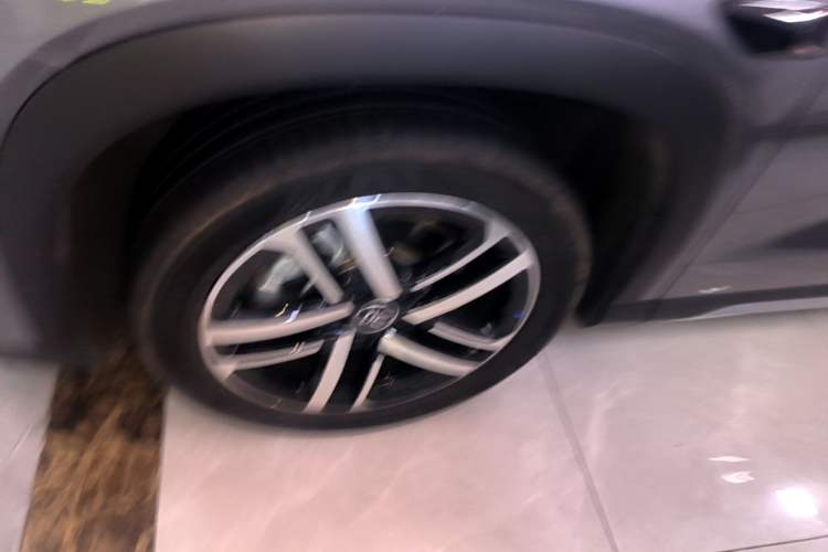 Used BYD Song L DM-i 2025 Intelligent Driving Version 112 km Beyond-Range Type Exterior 1