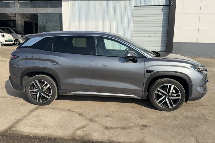 Used BYD Song L DM-i 2025 Intelligent Driving Version 112 km Beyond-Range Type Exterior 2