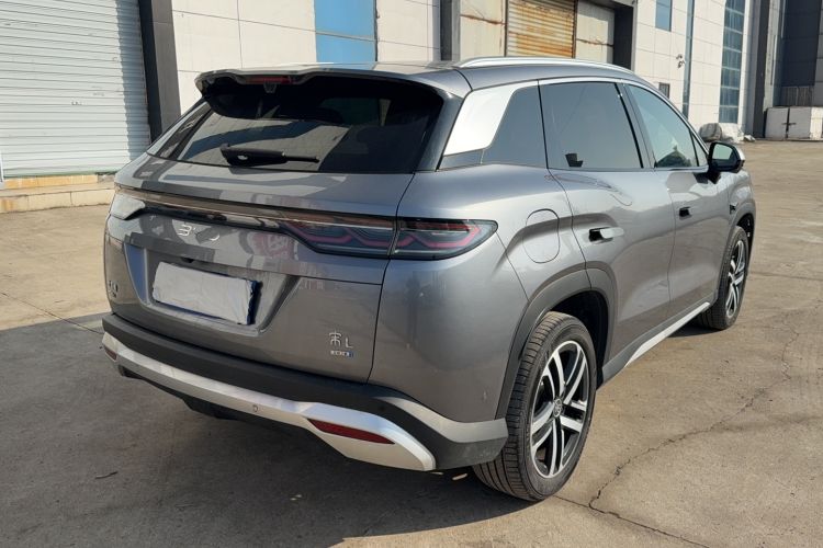 Used BYD Song L DM-i 2025 Intelligent Driving Version 112 km Beyond-Range Type Exterior 3