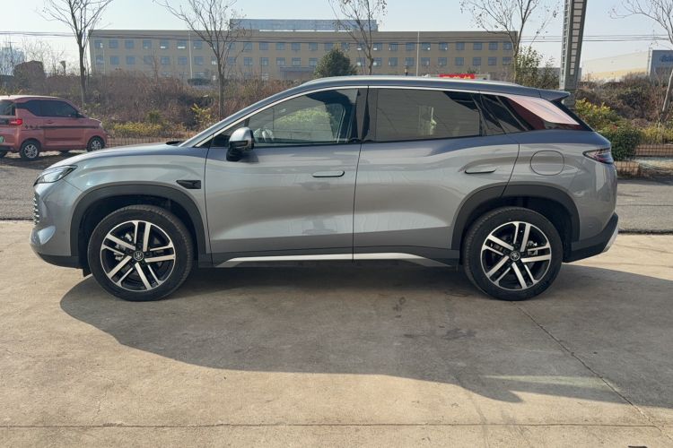 Used BYD Song L DM-i 2025 Intelligent Driving Version 112 km Beyond-Range Type Exterior 5