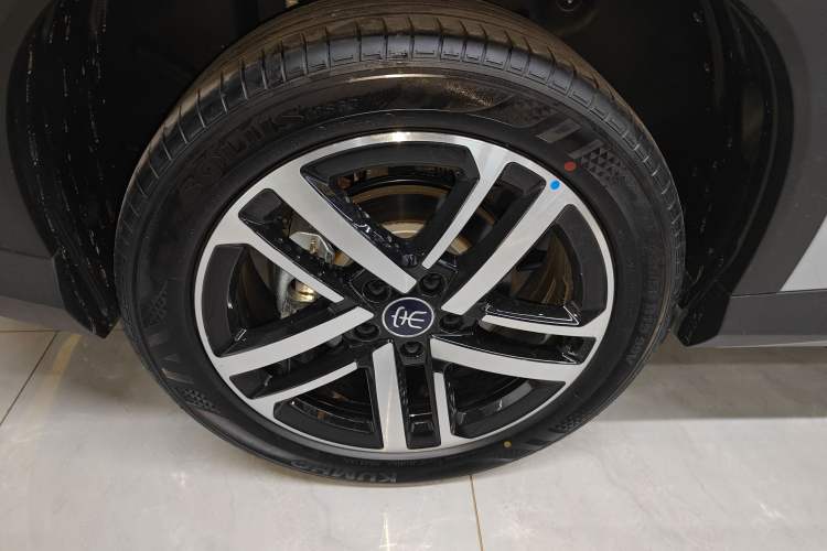 Used BYD Song L DM-i 2025 Intelligent Driving Version 112 km Beyond-Range Type Exterior 5