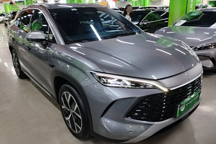 Used BYD Song L DM-i 2025 Intelligent Driving Version 160 km Beyond-Range Type Front Right 45 Deg