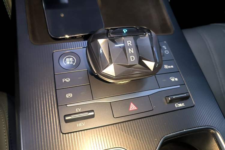 Used BYD Song L DM-i 2025 Intelligent Driving Version 112 km Beyond-Range Type Gear Lever