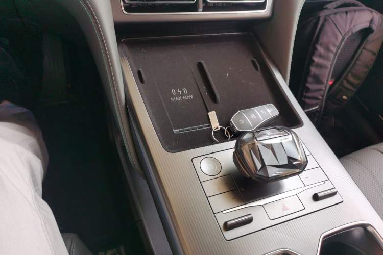 Used BYD Song L DM-i 2025 Intelligent Driving Version 160 km Excellence Edition Gear Lever