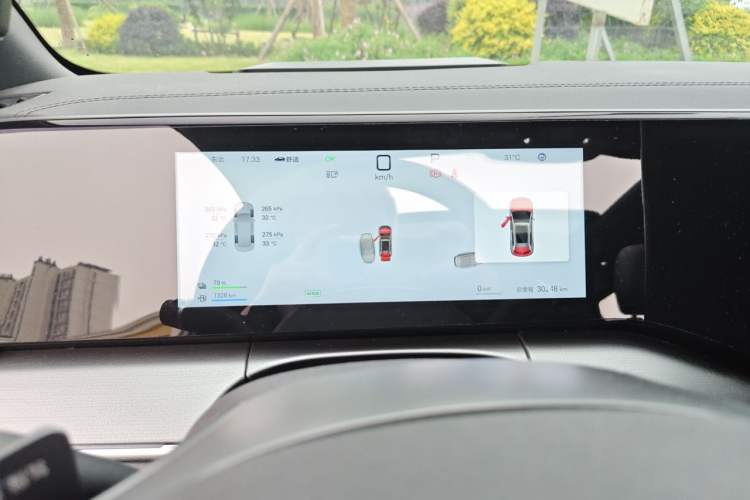 Used BYD Song L DM-i 2025 Intelligent Driving Version 112 km Beyond-Range Type Instrument Cluster